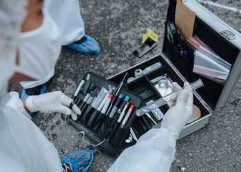9 Potential Career Pathways For Forensic Science Graduates
